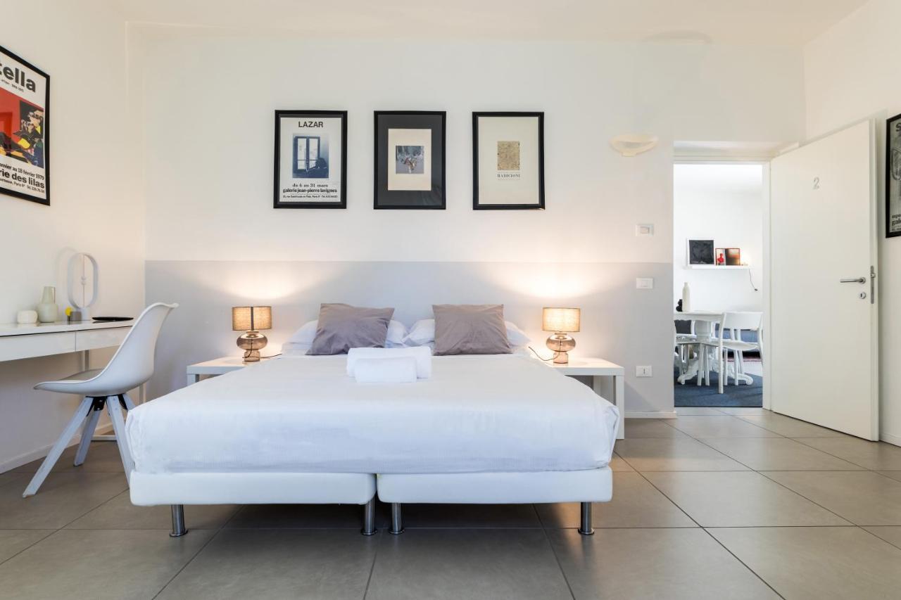 Carly'S Rooms Torbole Sul Garda Exterior foto