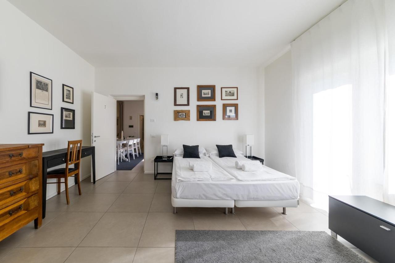 Carly'S Rooms Torbole Sul Garda Exterior foto