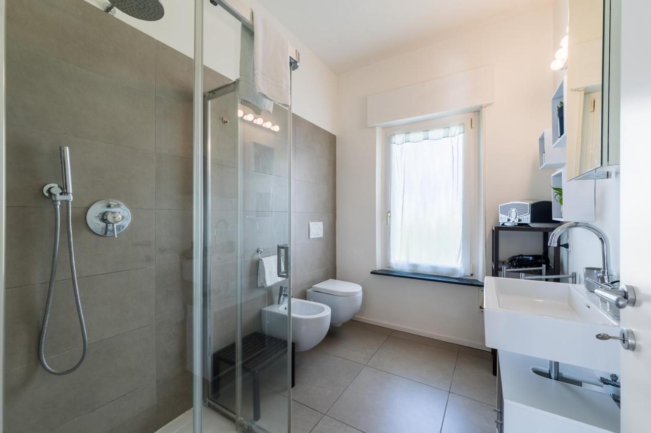 Carly'S Rooms Torbole Sul Garda Exterior foto